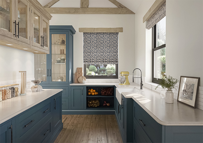 Oak Leaves Velvet, Monochrome - Roman Blind - Image 8